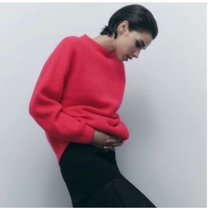 ZARA Soft Knit Oversized Sweater in NEON FUCHSIA, large